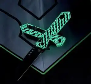 Heretic Jinn - Glow Carbon Fiber Handle, Manual, Wharncliffe Black DLC Blade