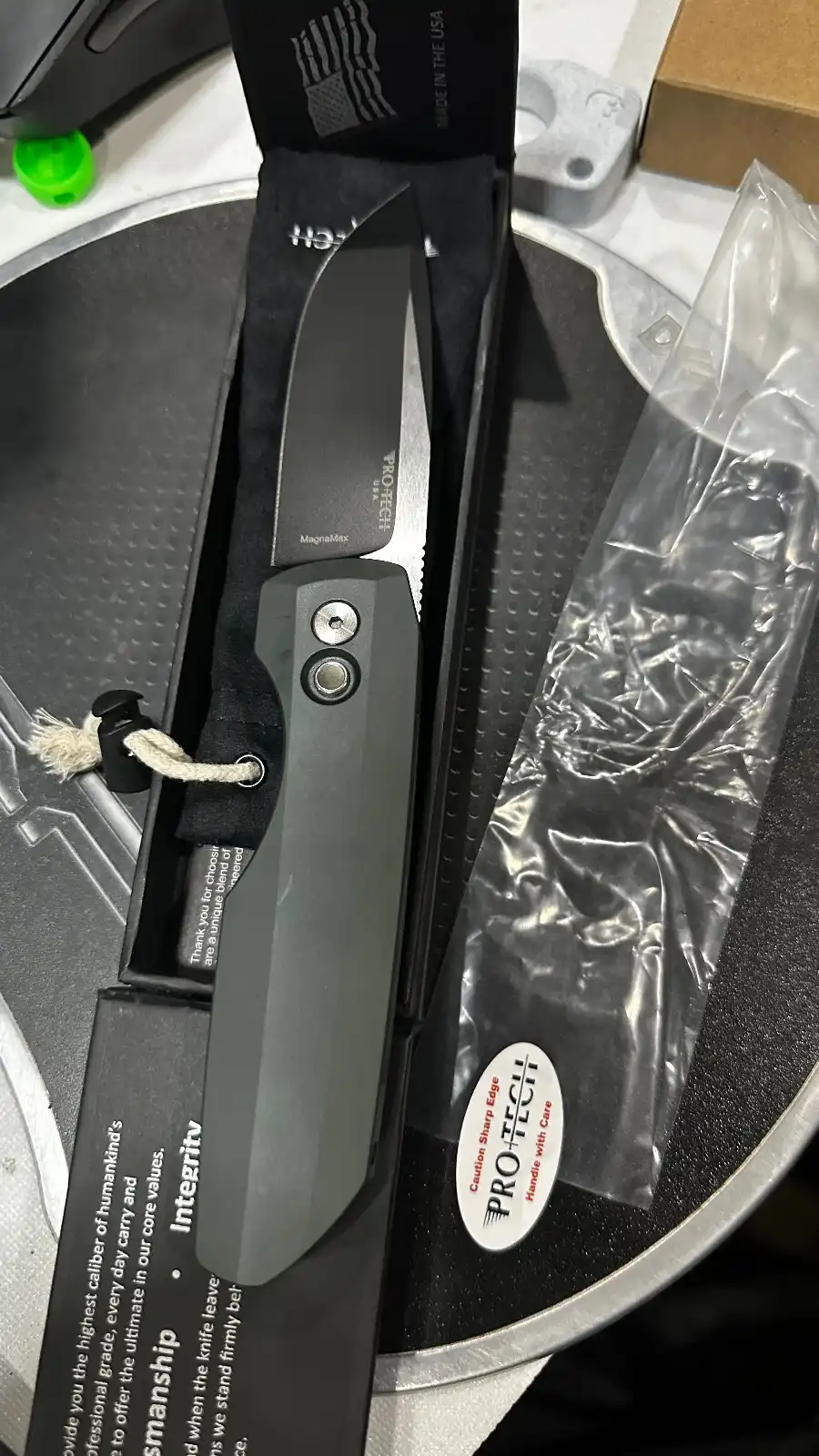 Pro-Tech Vero Synapse - Green, Blade West Exclusive, #88/100, MagnaMax - Image 4