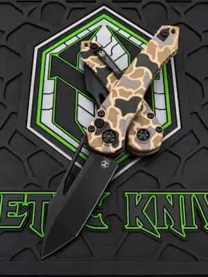 Heretic Mini Pariah - Duck Camo Gator Grip, Auto, Tanto Magnacut Steel